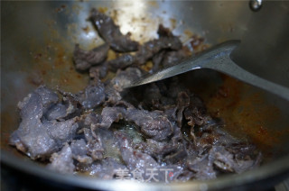 小炒腊牛肉的做法步骤：6