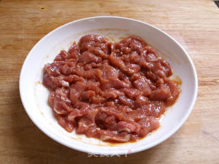 肉丝烧茄子的做法步骤：1