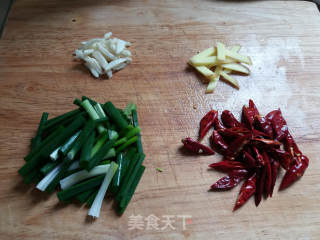 肉丝烧茄子的做法步骤：2
