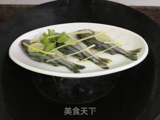 豆酱蒸细鳞鯻的做法步骤：6