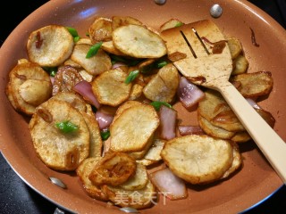 酱香土豆片的做法步骤：6