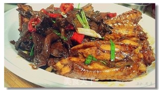 干菌烧鸡翅的做法步骤：11