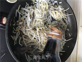 醋溜银芽的做法步骤：7