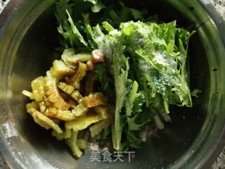 酸甜苦菊凉拌苦瓜的做法步骤：3