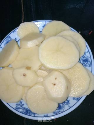 椒盐土豆片的做法步骤：3