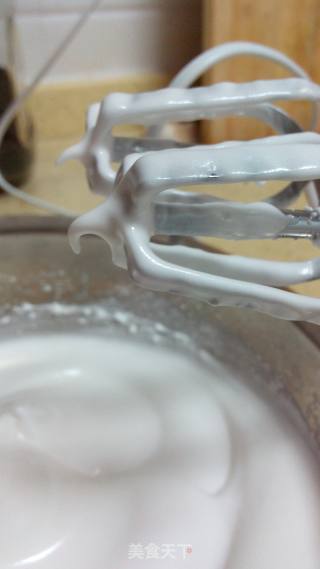 黑芝麻戚风卷的做法步骤：9
