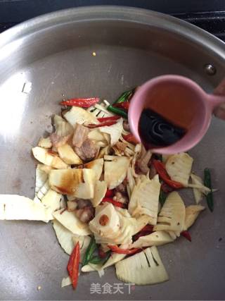 昆布春笋炒肉的做法步骤：7