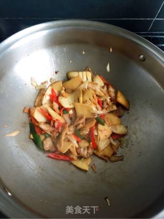 昆布春笋炒肉的做法步骤：8