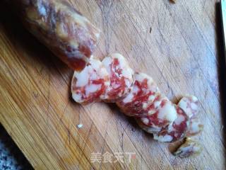 茼蒿咸肉香肠菜饭《又名皇帝菜饭》的做法步骤：4