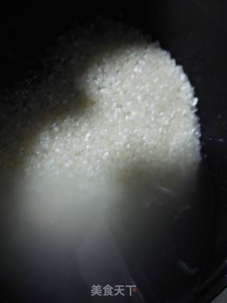 茼蒿咸肉香肠菜饭《又名皇帝菜饭》的做法步骤：7