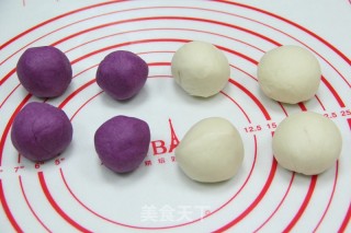 层次分明，酥得掉渣——紫薯酥的做法步骤：4