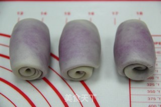 层次分明，酥得掉渣——紫薯酥的做法步骤：9