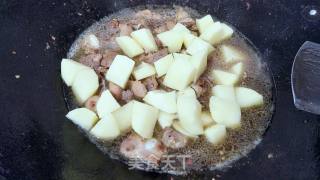 土豆炖排骨的做法步骤：4