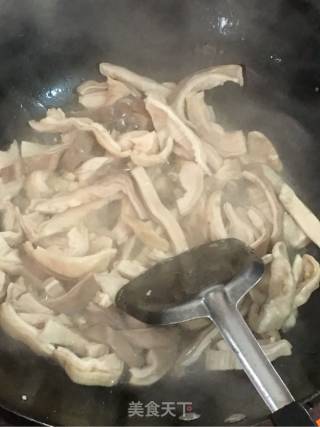 双椒肚丝的做法步骤：4