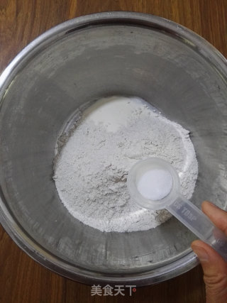 褐麦粉薄饼的做法步骤：2