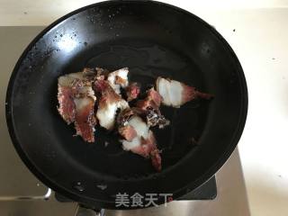 腊肉炒杏鲍菇的做法步骤：2