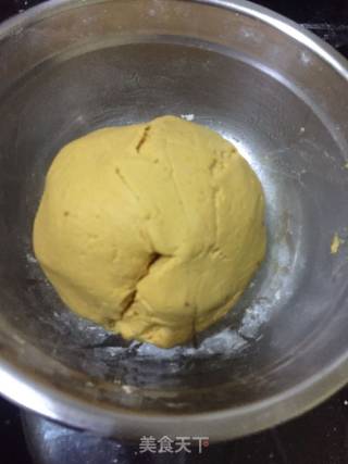 南瓜紫薯饼的做法步骤：1