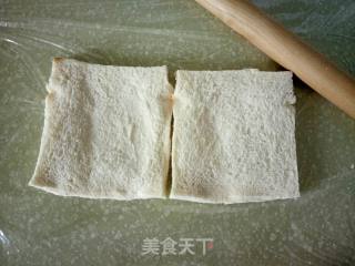 面包鸡蛋卷的做法步骤：3