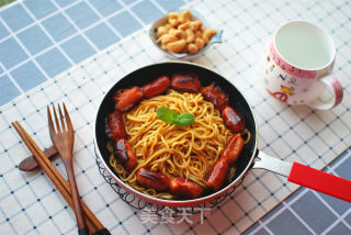 XO酱脆皮肠炒面的做法步骤：6