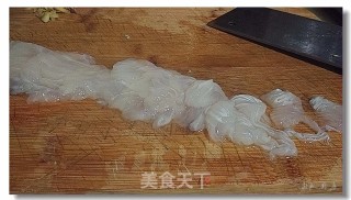 水煮巴沙鱼的做法步骤：1