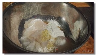水煮巴沙鱼的做法步骤：2