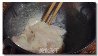 水煮巴沙鱼的做法步骤：3