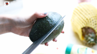 快手早餐——牛油果培根三明治的做法步骤：1