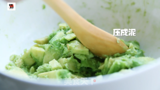 快手早餐——牛油果培根三明治的做法步骤：5