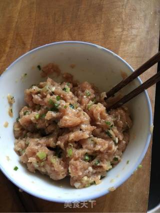鸡蛋肉卷的做法步骤：2