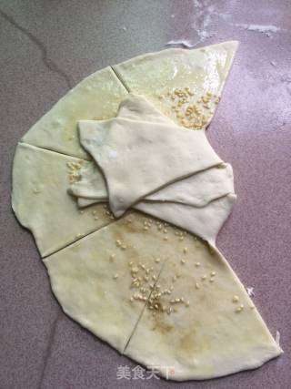 椒盐煎饼的做法步骤：11
