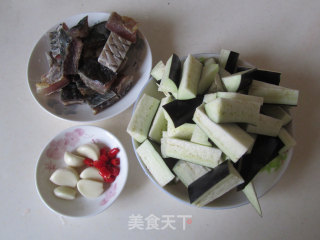 咸鱼茄子煲的做法步骤：1