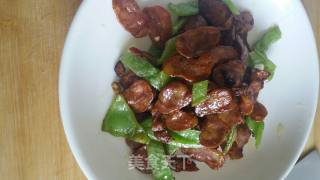 青椒炒腊肠的做法步骤：4