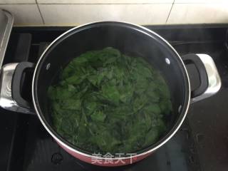 凉拌黑木耳粉丝枸杞苗的做法步骤：3