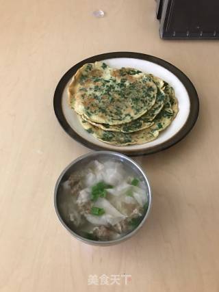 菠菜蛋饼的做法步骤：7