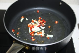 紫苏小炒黄瓜的做法步骤：4