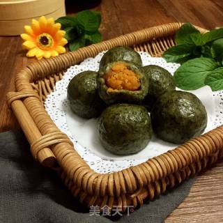 艾草蛋黄肉松青团的做法步骤：13