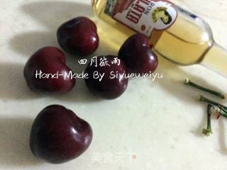 黑深林蛋糕(Schwarzwaelder Kirschtorte)的做法步骤：1