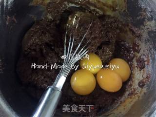 黑深林蛋糕(Schwarzwaelder Kirschtorte)的做法步骤：8