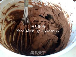 黑深林蛋糕(Schwarzwaelder Kirschtorte)的做法步骤：19