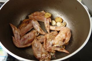 黑椒玉米烧鸡翅的做法步骤：4