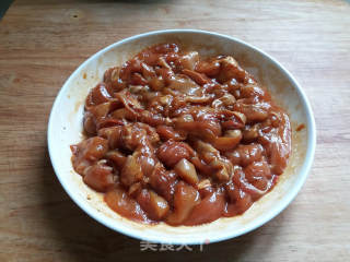 油菜鸡腿肉的做法步骤：3