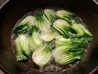油菜鸡腿肉的做法步骤：5