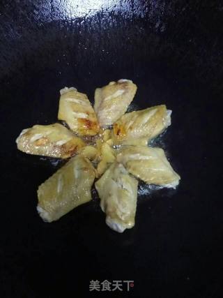 可乐鸡翅的做法步骤：2