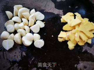 无水蒜香黑椒鸡的做法步骤：3