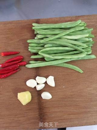 肉末四季豆的做法步骤：2