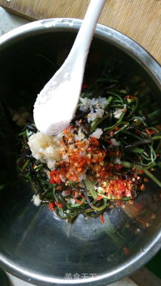 ＃春食野菜香＃手撕蕨菜美味停不下来的做法步骤：7