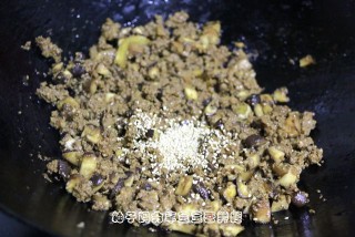 香菇牛肉酱的做法步骤：7
