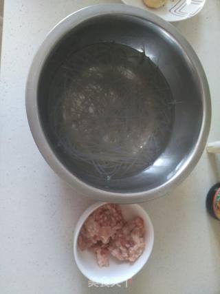 粉条肉的做法步骤：1