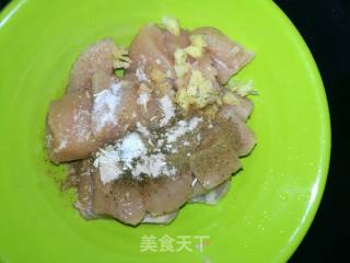 香辣鸡米花的做法步骤：2