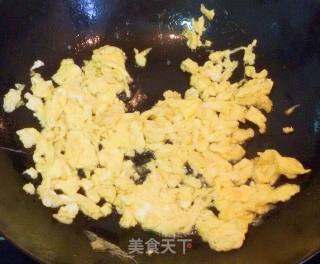 蒲公英炒鸡蛋的做法步骤：3